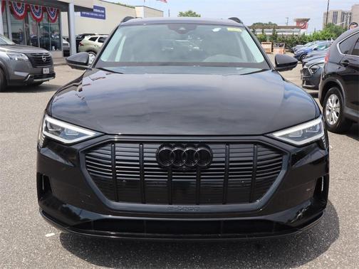 2021 Audi e-tron Premium