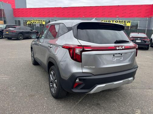 2024 Kia Seltos LX