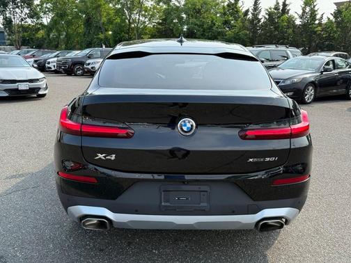 2024 BMW X4 xDrive30i