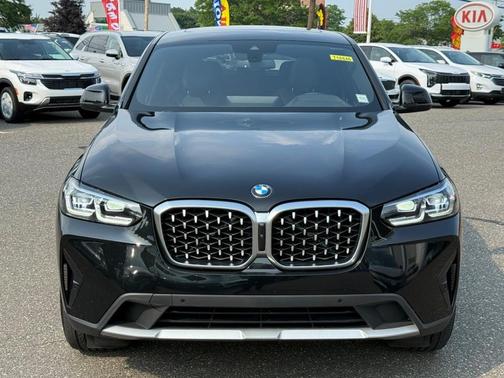 2024 BMW X4 xDrive30i