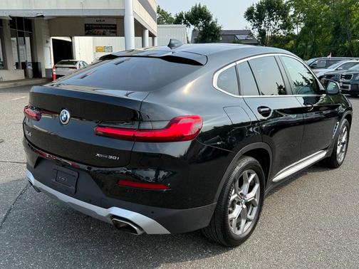 2024 BMW X4 xDrive30i