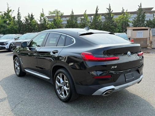 2024 BMW X4 xDrive30i