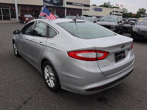 2015 Ford Fusion SE