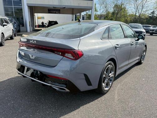 2022 Kia K5 EX