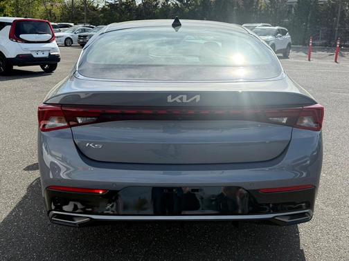 2022 Kia K5 EX