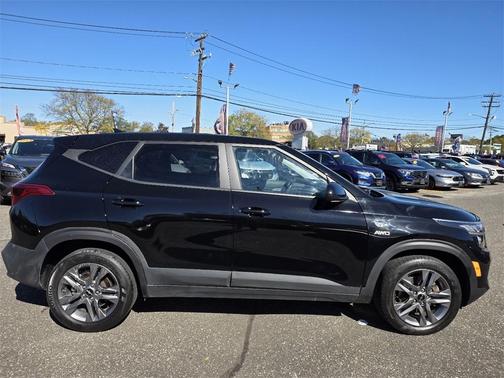 2023 Kia Seltos LX