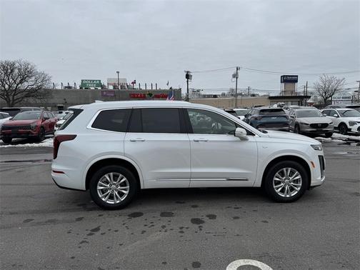 2024 Cadillac XT6 Luxury AWD