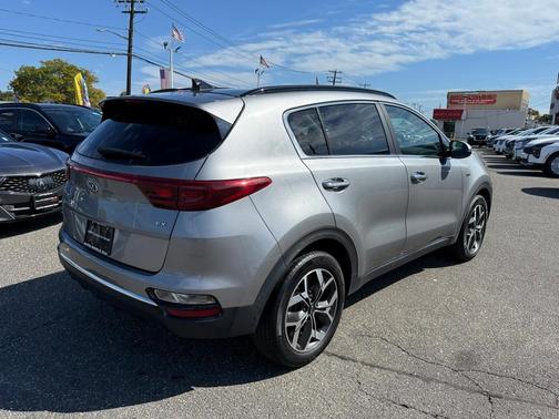 2022 Kia Sportage EX