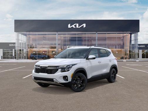 Snow White Pearl 2026 Kia Seltos EX
