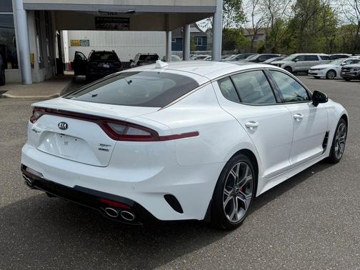 2019 Kia Stinger GT2