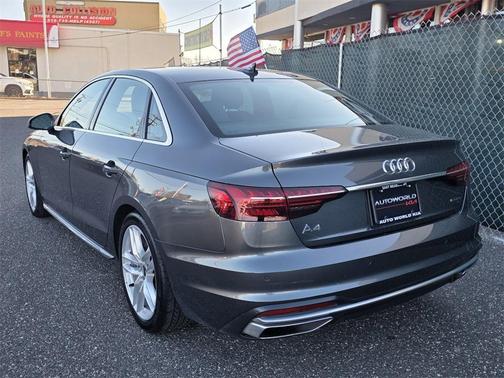 2024 Audi A4 45 S line quattro Premium