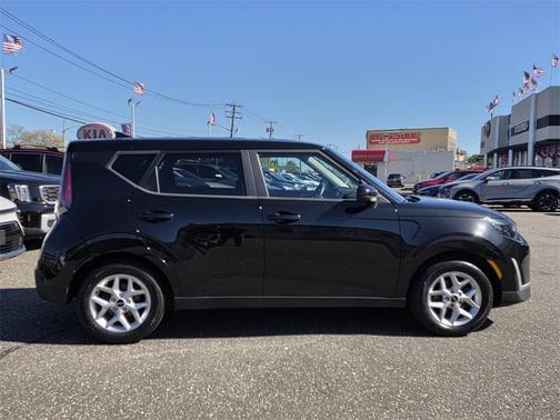 2023 Kia Soul S