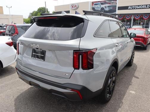 2024 Kia Sorento X-Line EX