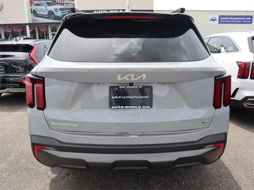 2024 Kia Sorento X-Line EX