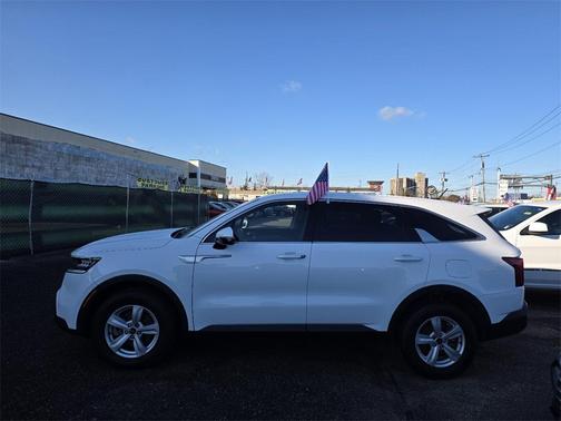 2022 Kia Sorento LX