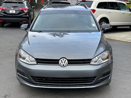 2016 Volkswagen Golf SportWagen TSI S 4-Door