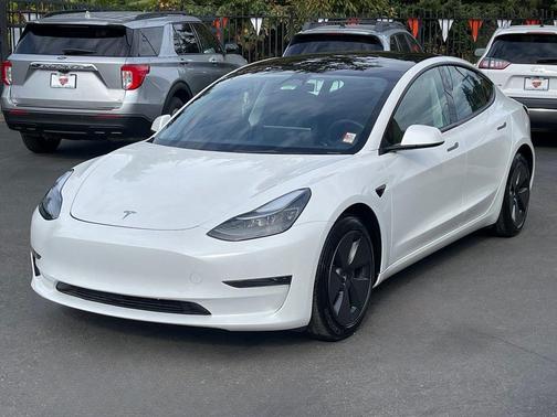 2023 Tesla Model 3 Standard Range