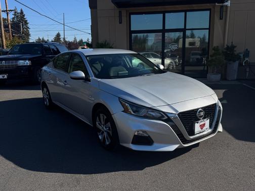 Brilliant Silver Metallic 2019 Nissan Altima 2.5 S