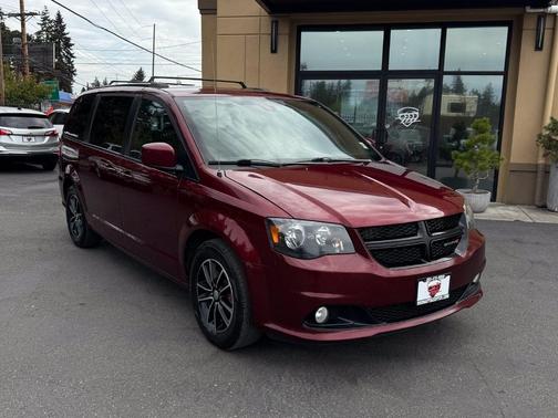 Octane Red Pearlcoat 2018 Dodge Grand Caravan SE