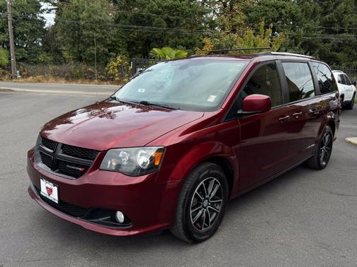 Octane Red Pearlcoat 2018 Dodge Grand Caravan SE