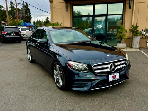 Piedmont Green Metallic 2017 Mercedes-Benz E-Class E 300