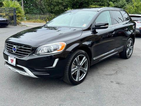 Onyx Black Metallic 2017 Volvo XC60 T6 Dynamic