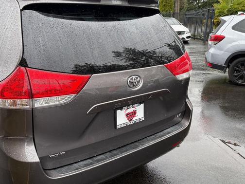 2013 Toyota Sienna LE