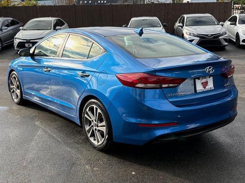 2017 Hyundai ELANTRA Limited
