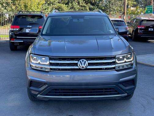 Platinum Gray Metallic 2018 Volkswagen Atlas 3.6L Launch Edition