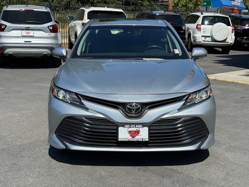 Celestial Silver Metallic 2018 Toyota Camry LE