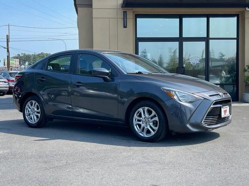 2017 Toyota Yaris iA Base