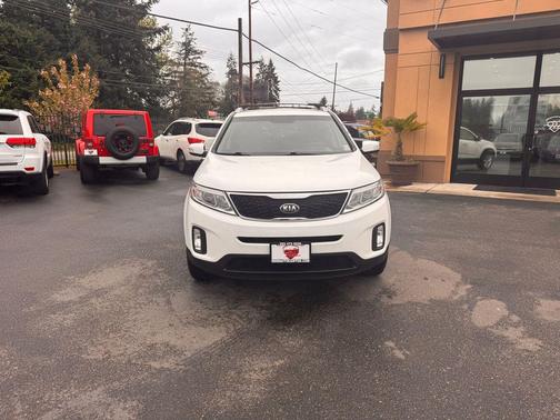 Snow White Pearl 2014 Kia Sorento LX