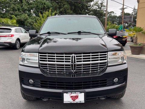 Tuxedo Black Metallic 2012 Lincoln Navigator Base