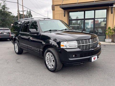 Tuxedo Black Metallic 2012 Lincoln Navigator Base