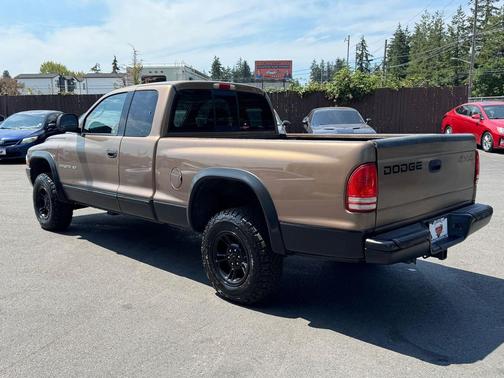 Medium Bronze Pearlcoat 2000 Dodge Dakota Club Cab 4WD