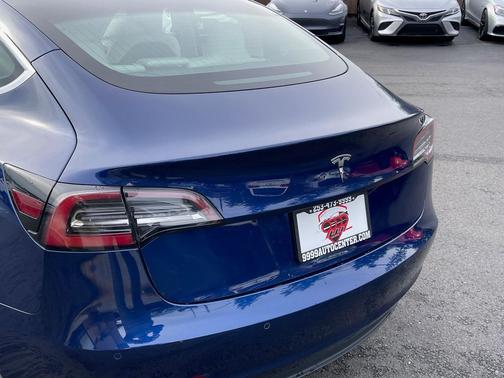 2019 Tesla Model 3 Standard Range Plus