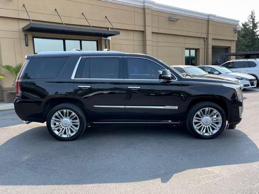 2016 Cadillac Escalade Premium