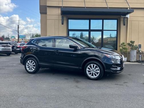 2022 Nissan Rogue Sport S