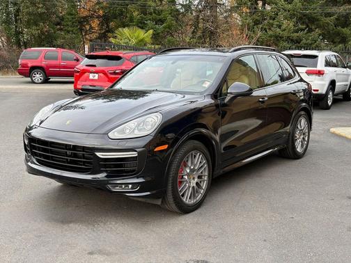 2016 Porsche Cayenne GTS