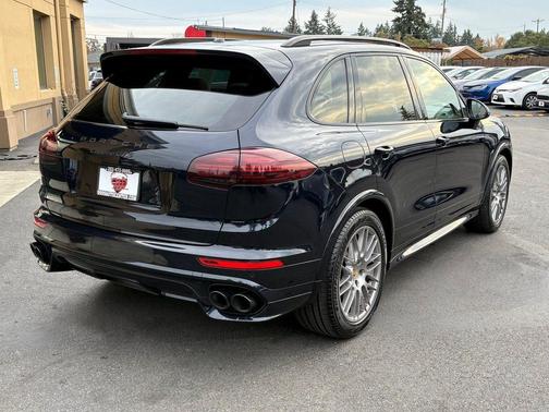 2016 Porsche Cayenne GTS