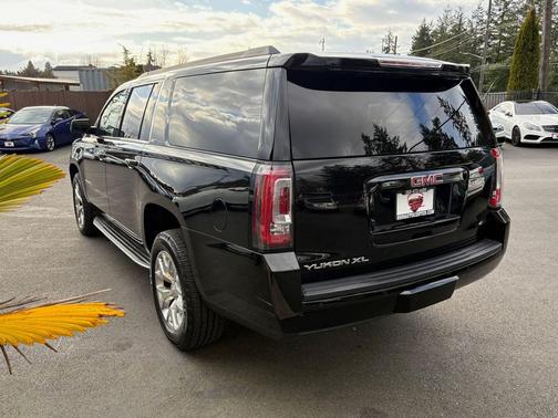 2016 GMC Yukon XL SLT