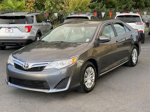 2014 Toyota Camry LE
