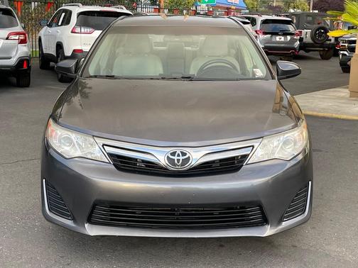 2014 Toyota Camry LE