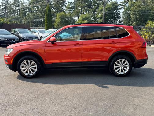 Habanero Orange Metallic 2019 Volkswagen Tiguan 2.0T SE