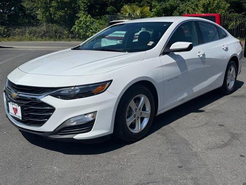 Summit White 2023 Chevrolet Malibu 1LS