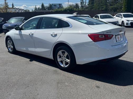 Summit White 2023 Chevrolet Malibu 1LS