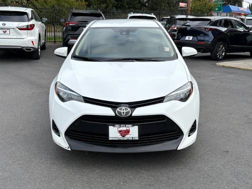 Super White 2017 Toyota Corolla LE