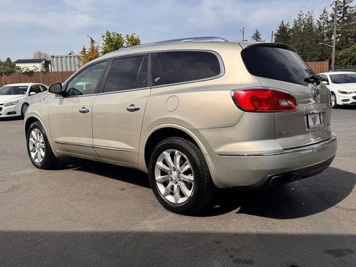 Champagne Silver Metallic 2014 Buick Enclave Premium