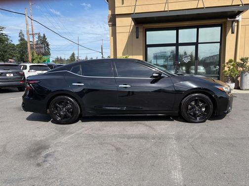 Super Black 2021 Nissan Maxima 3.5 SV