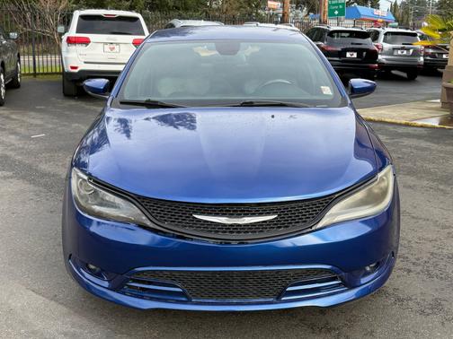 Vivid Blue Pearlcoat 2015 Chrysler 200 S